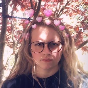 Meet your Posher, Brooke